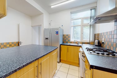 6 bed house, Storer Road, City Centre, Loughborough, LE115EQ - Image 3