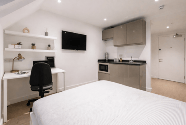 Classic Plus Studio at Sizer Court, Sizer Street, City Centre, Preston, PR17AW - Image 1