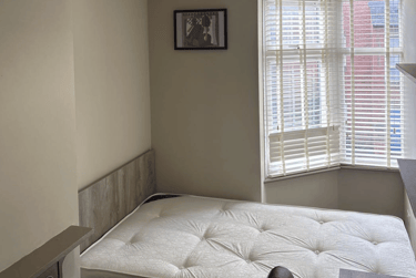 4 bed house, Royland Road, City Centre, Loughborough, LE112EH - Image 4