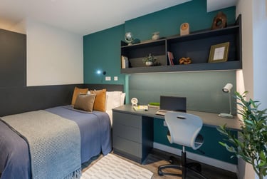 Deluxe Ensuite - Image 2