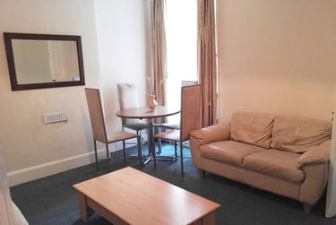 4 bed house, Ripon Street, Victoria Park, Leicester, LE21LW - Image 3