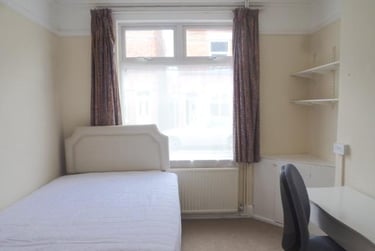 4 bed house, Ripon Street, Victoria Park, Leicester, LE21LW - Image 2