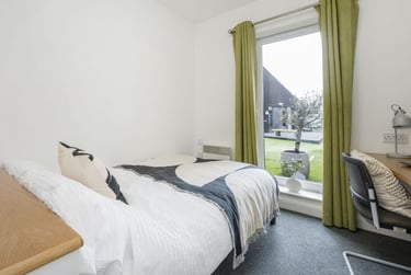 Classic Ensuite - Image 2