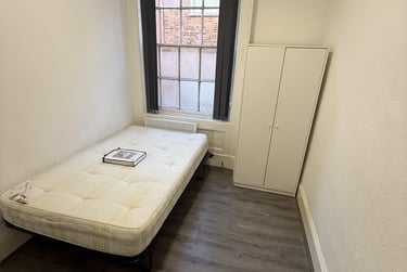 1 bed house, WyCliffe Street, Highfields, Leicester, LE15LR - Image 2