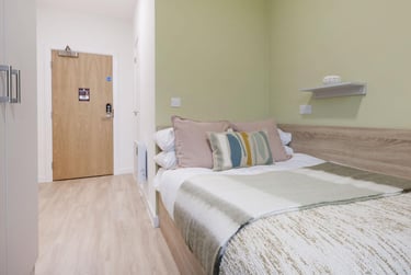 Classic Ensuite - Image 2