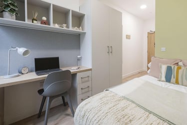Classic Ensuite - Image 1