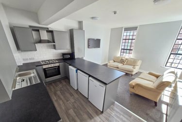 5 bed house, Robin Hood Street, Hockley, Nottingham, NG31GF - Image 2