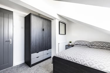 2 bed house, Queens Road, Hyde Park, Leeds, LS61HU - Image 5