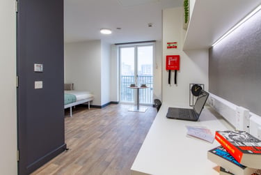 Executive Studio - Image 1