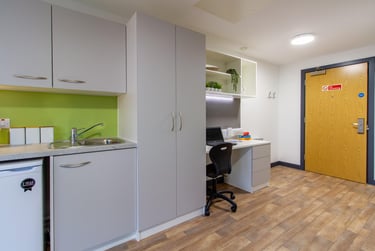Executive Studio - Image 12