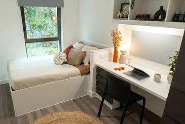 Club Ensuite at Rhodaus Court, Rhodaus Town, City Centre, Canterbury, CT12RJ - Image 1