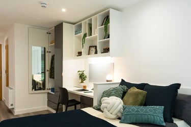 Elite Ensuite at Rhodaus Court, Rhodaus Town, City Centre, Canterbury, CT12RJ - Image 1