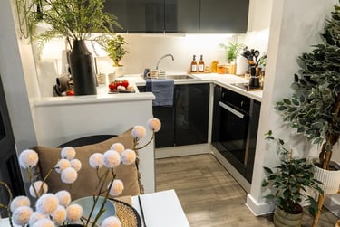 Luxe Plus Studio at Palamon Court, Rhodaus Town, City Centre, Canterbury, CT12YA - Image 3