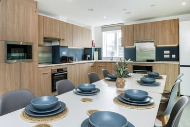Classic Plus 5-6 Bed Ensuite - Image 1