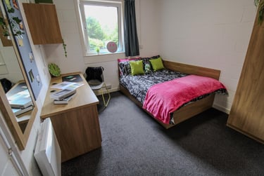 Ensuite - Silver at St Peter House, St Peter Street, Pittodrie, Aberdeen, AB243HU - Image 1