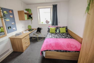 Ensuite - Silver at St Peter House, St Peter Street, Pittodrie, Aberdeen, AB243HU - Image 3
