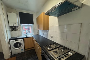 2 bed house, Royal Park Terrace, Hyde Park, Leeds, LS61EX - Image 7