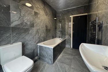 2 bed house, Royal Park Terrace, Hyde Park, Leeds, LS61EX - Image 3