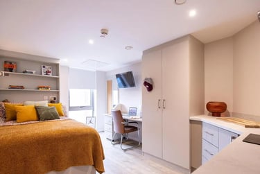 Cluster Accessible Studio at COSMOS, 2 Moore Street, City Centre, Sheffield, S37HZ - Image 1