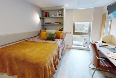 Cluster Accessible Studio at COSMOS, 2 Moore Street, City Centre, Sheffield, S37HZ - Image 2