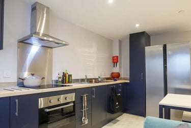 Deluxe Cluster Studio at COSMOS, 2 Moore Street, City Centre, Sheffield, S37HZ - Image 7
