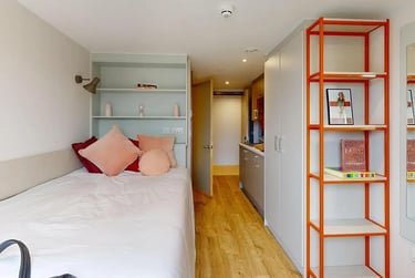 Ultra Cluster Studio at COSMOS, 2 Moore Street, City Centre, Sheffield, S37HZ - Image 1