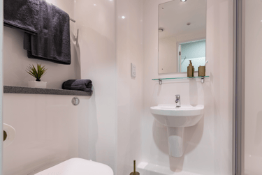 Deluxe Studio at AXO Kingston, 180-190 London Road, City Centre, Kingston, KT26QW - Image 4