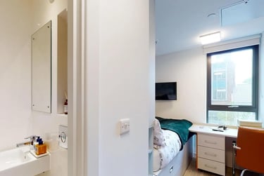 9 Bed Cluster Ensuite at SEREN, 66 Alexandra Road, City Centre, Swansea, SA15BD - Image 3