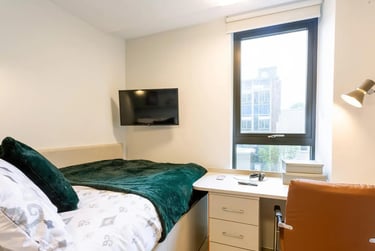 8 Bed Cluster Ensuite at SEREN, 66 Alexandra Road, City Centre, Swansea, SA15BD - Image 1