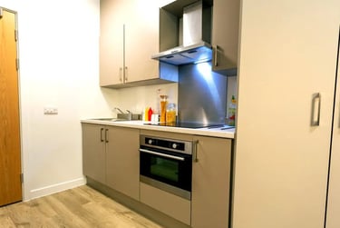 Deluxe Studio at SEREN, 66 Alexandra Road, City Centre, Swansea, SA15BD - Image 3
