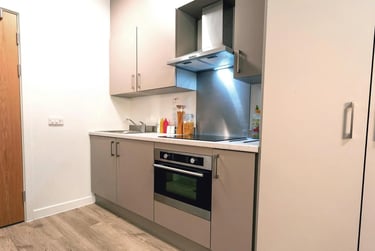 Block B Penthouse Studio at SEREN, 66 Alexandra Road, City Centre, Swansea, SA15BD - Image 5