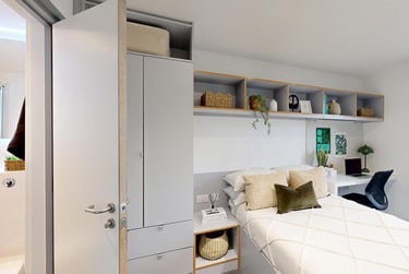 Canal View En-suite at Graystacks, 171 Castle Blvd, Dunkirk, Nottingham, NG71GY - Image 4