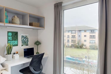Canal View En-suite at Graystacks, 171 Castle Blvd, Dunkirk, Nottingham, NG71GY - Image 1