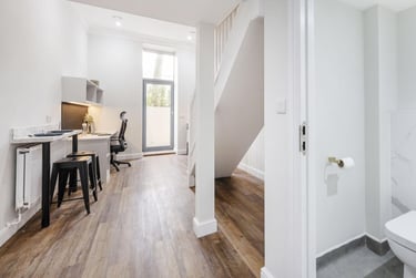 Superior Mezzanine Studio at 26 Great George Street, 26 Great George Street, City Centre, Leeds, LS13DL - Image 8