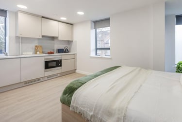 Premium Plus Studio (Accessible) - Image 1