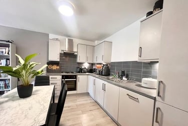 2 bed house, Norfolk Park Road, Heeley, Sheffield, S23QE - Image 2