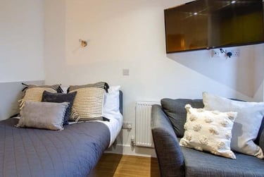 Classic Studio at Orbital, Ilkeston Road, Canning Circus, Nottingham, NG73GE - Image 4