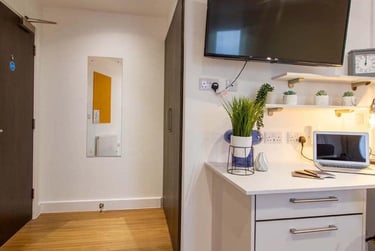 Standard Ensuite at Orbital, Ilkeston Road, Canning Circus, Nottingham, NG73GE - Image 15