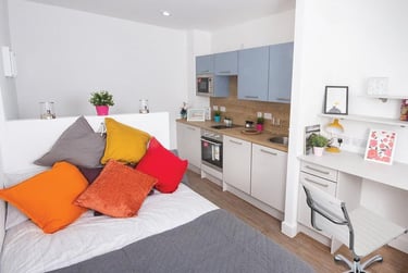 Classic 2 Bed Apartment at Orbital, Ilkeston Road, Canning Circus, Nottingham, NG73GE - Image 1