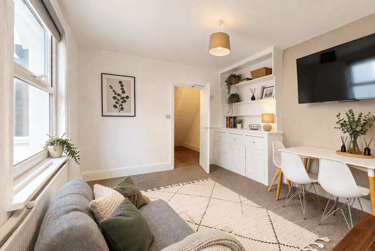 6 bed house, Fishponds Road, Speedwell, Bristol, BS163DT - Image 1