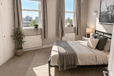 3 bed house, Perry Road, City Centre, Bristol, BS15BG - Image 1