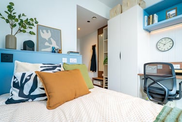 Premium 5 Bed Ensuite - Image 1