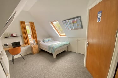 4 bed house, St James Crescent, Uplands, Mount Pleasant, Swansea, SA16DR - Image 2