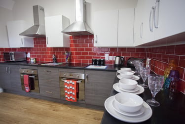 6 bed house, Bryn Road, Brynmill, Brynmill, Swansea, SA20AR - Image 1
