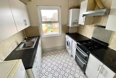 2 bed house, Gort Place, Gilesgate, Durham, DH11EY - Image 2