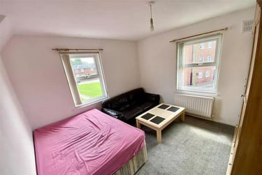 2 bed house, Gort Place, Gilesgate, Durham, DH11EY - Image 4