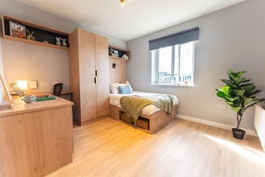 Platinum En Suite at St Peters Court, Midland Way, Lenton, Nottingham, NG73EU - Image 2