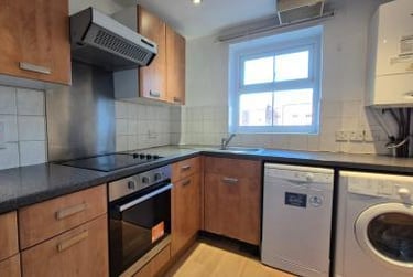 2 bed house, Wilmslow Road, Fallowfield, Manchester, M204NN - Image 2