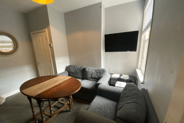 5 bed house, Edward Street, City Centre, Loughborough, LE111QF - Image 2