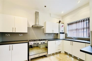 5 bed house, Midland Avenue, Lenton, Nottingham, NG72FD - Image 11